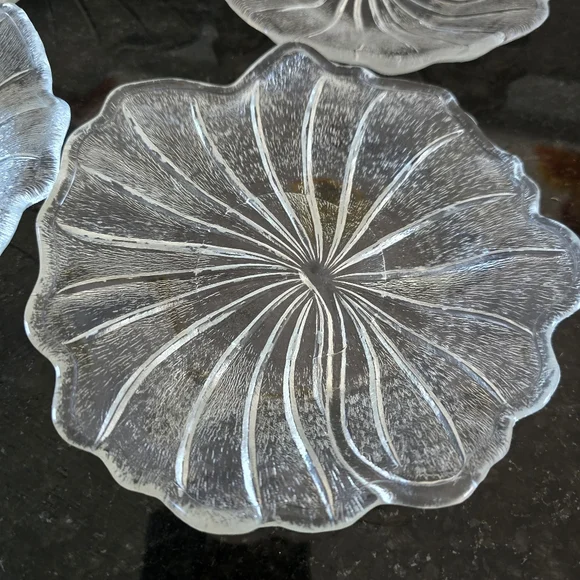 Vintage Lily Pons Pattern Bread and Butter Plates - Picture 3 of 5